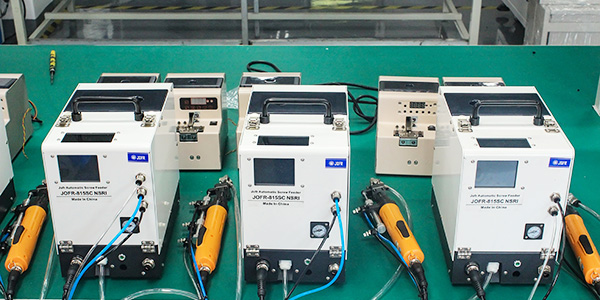 使用自動鎖螺絲機(jī)要注意哪些方面？堅豐電子告知您